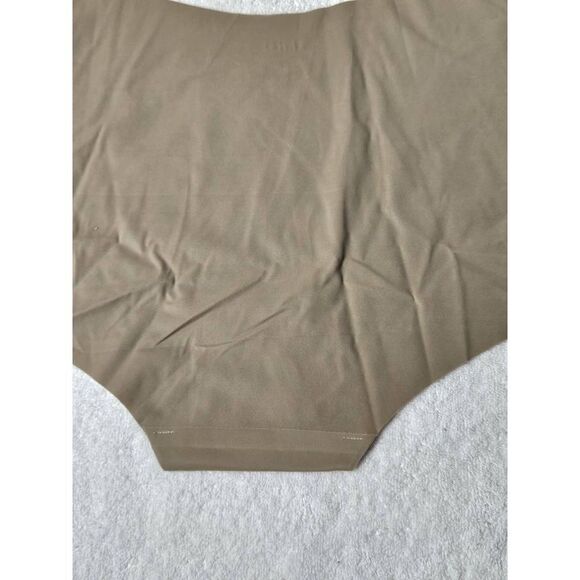 Skims panty  - Picture 8 of 8